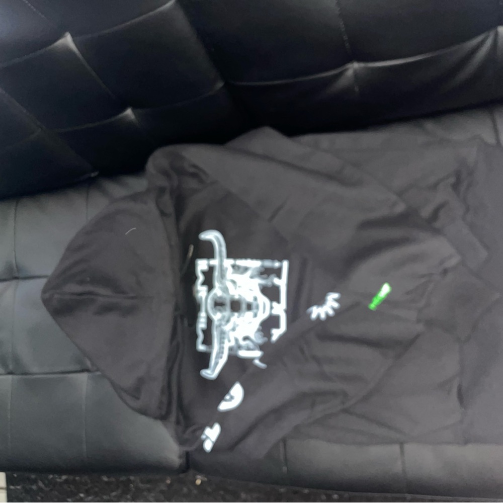 Black Hoodie Size Medium 38-40